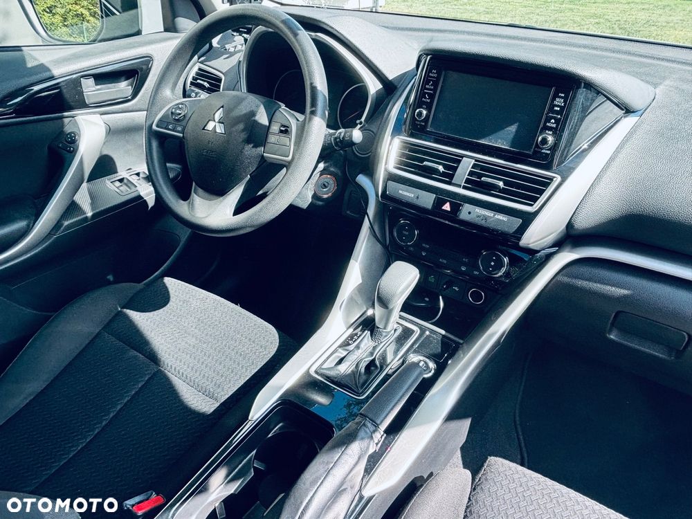Mitsubishi Eclipse Cross - 21