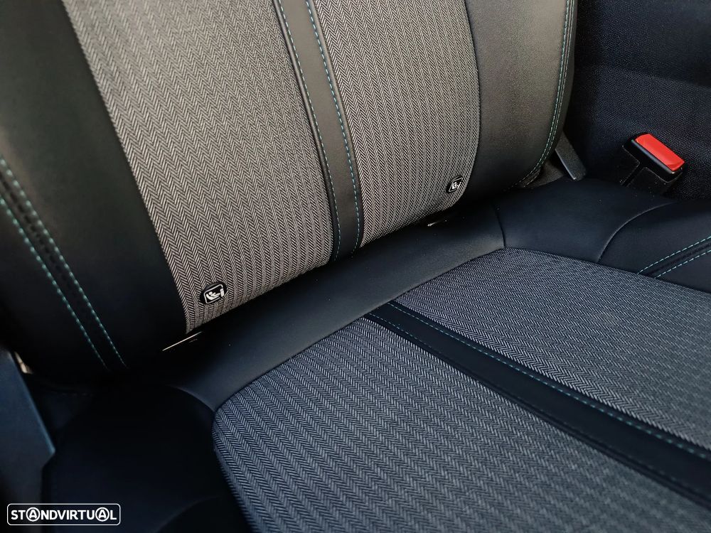 Peugeot 3008 1.2 Hybrid Allure e-DCS6 - 31