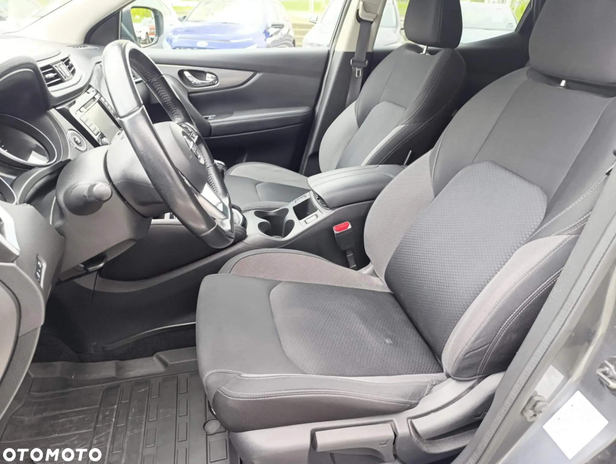 Nissan Qashqai 1.3 DIG-T N-Connecta - 8