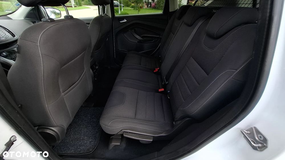 Ford Kuga 2.0 TDCi 4x4 Titanium - 25