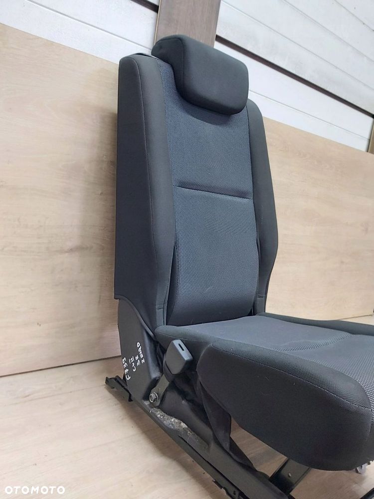 Toyota Corolla Verso II 04-08r fotel środkowy tył tylny 2 II rząd rączka - 2