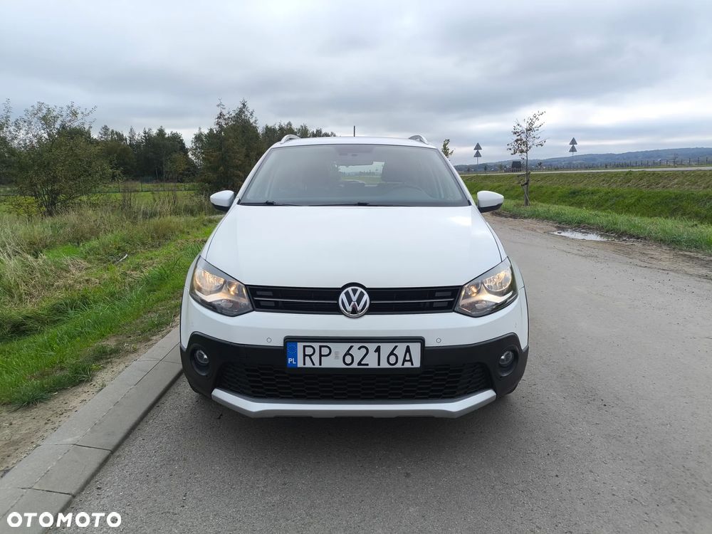 Volkswagen Polo 1.2 TSI DSG Cross Urban White - 2