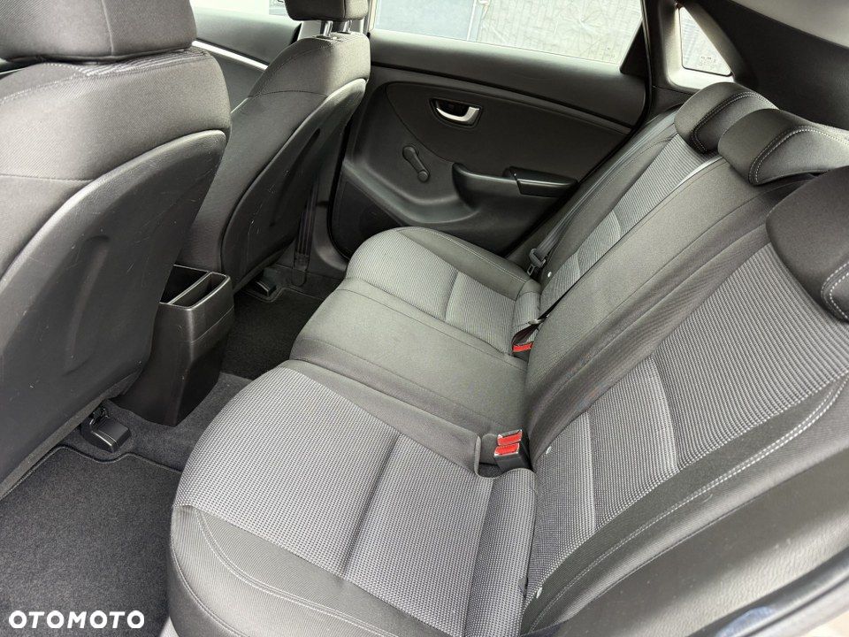 Hyundai i30 1.4 Premiere Comfort - 36