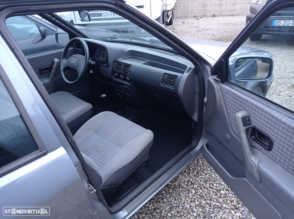 Ford Escort 1.3 CLX Temptation - 5
