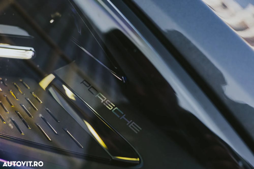 Porsche Cayenne Coupe E-Hybrid - 5
