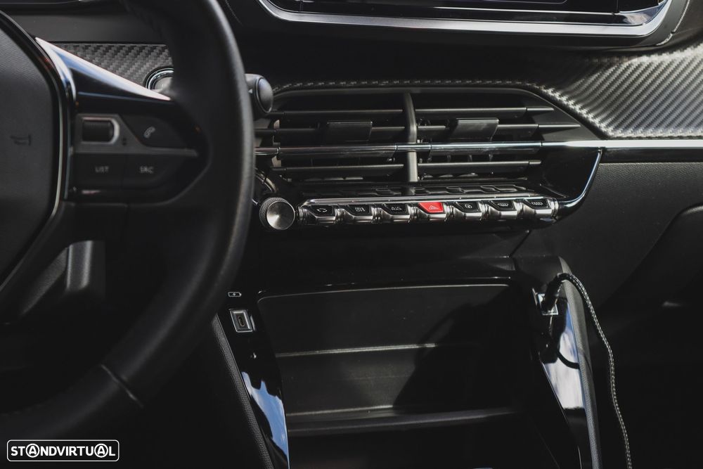 Peugeot e-2008 50 kWh Active Pack - 9