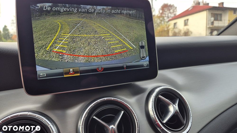 Mercedes-Benz CLA 180 7G-DCT AMG Line - 6