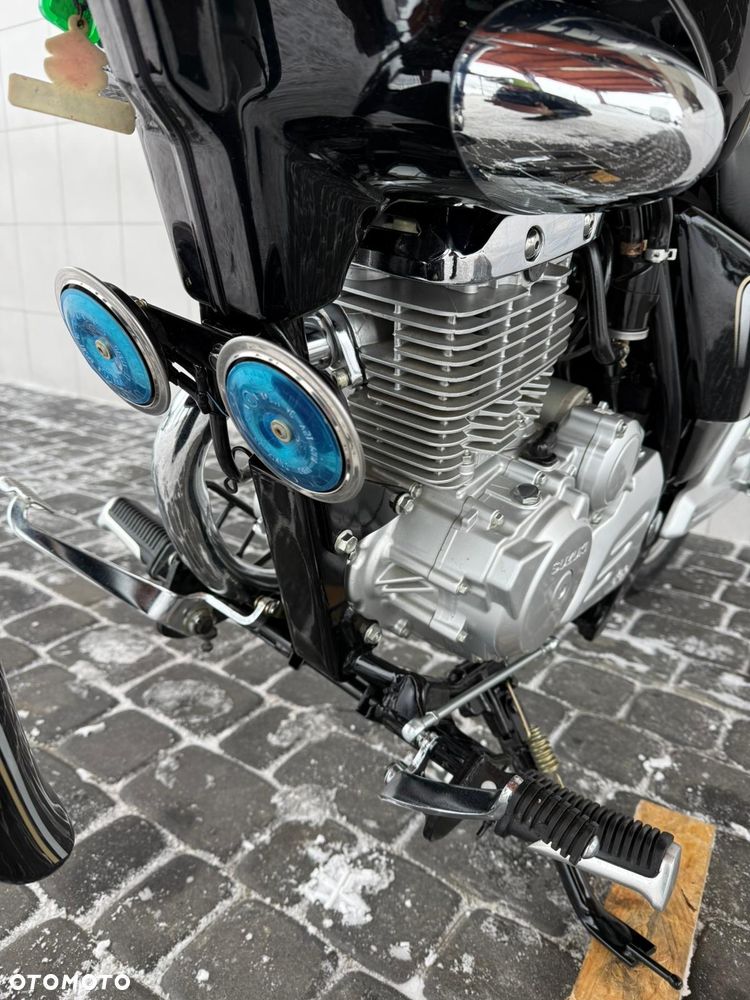 Suzuki Marauder - 24