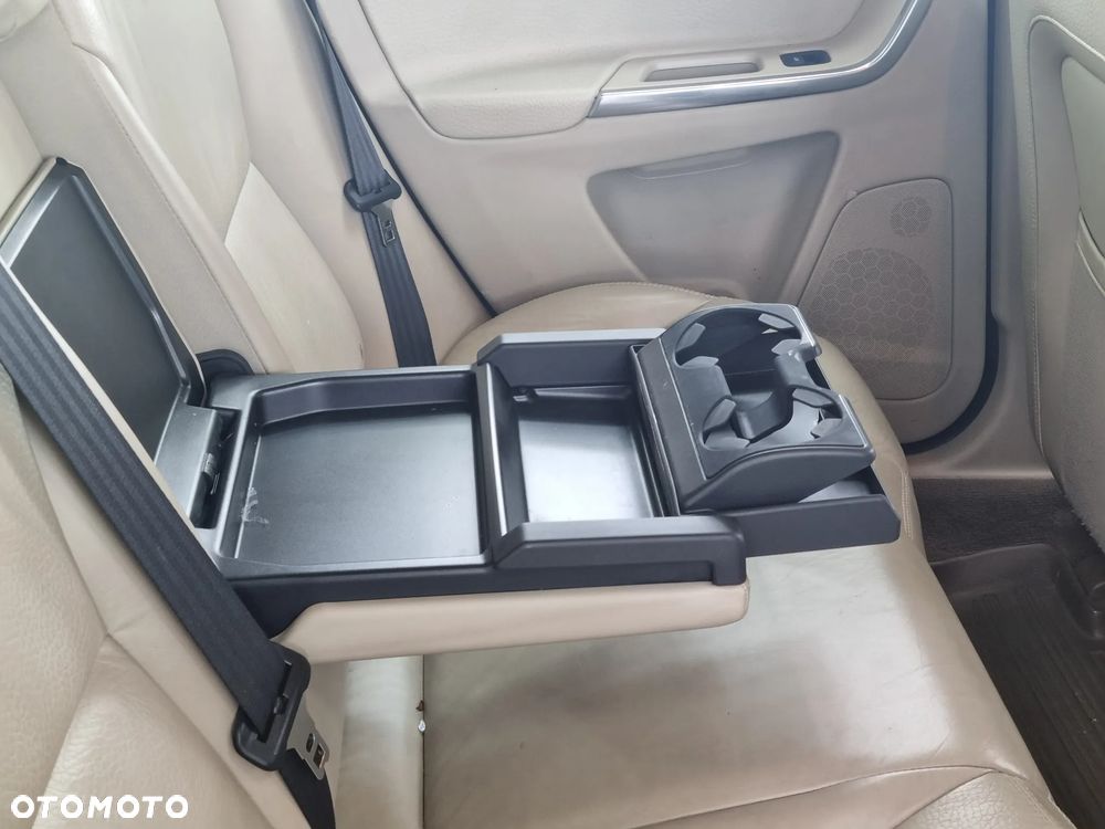 Volvo XC 60 D5 AWD Summum - 8
