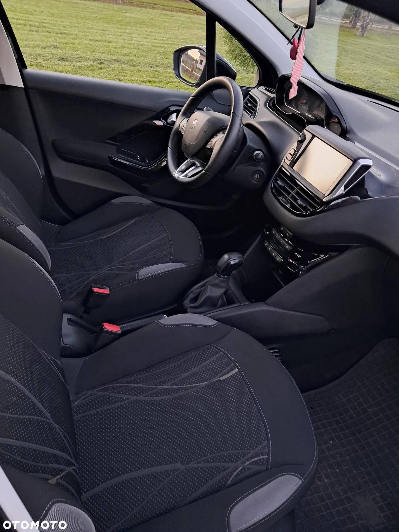 Peugeot 208 1.2 PureTech Allure - 5