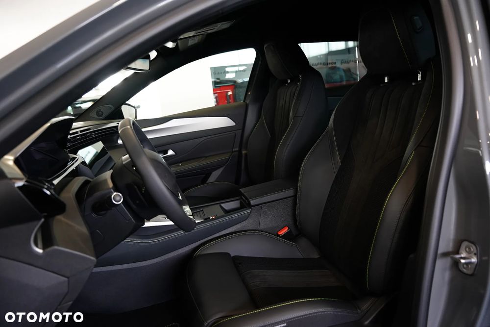 Peugeot 408 1.2 PureTech mHEV GT Exclusive S&S e-DSC6 - 8