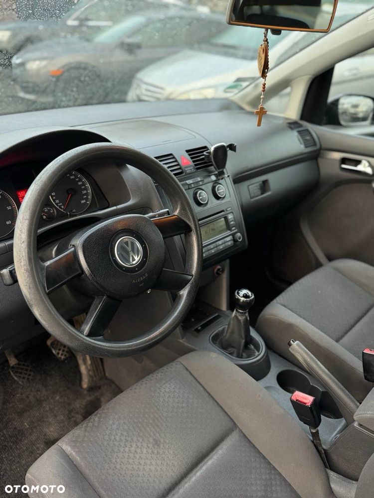 Volkswagen Touran 2005 photo 5