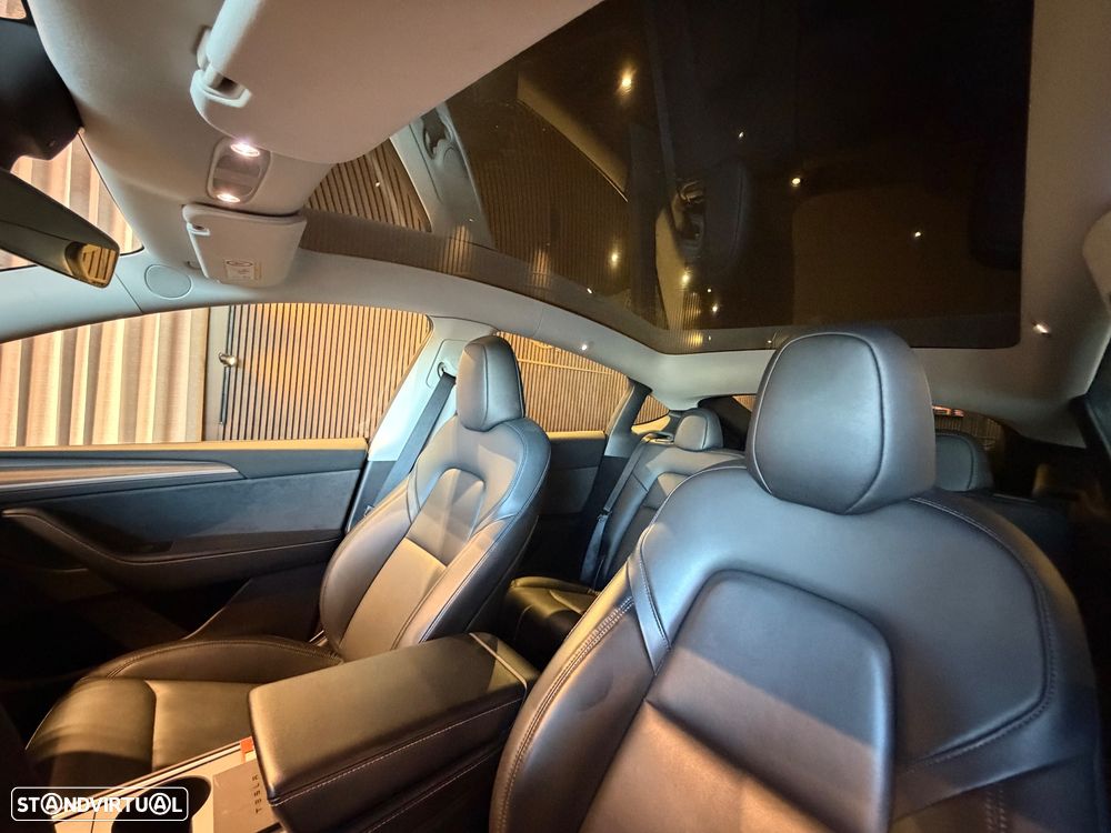 Tesla Model Y Performance Dual Motor AWD - 23