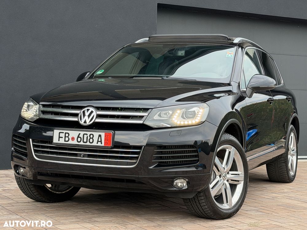 Volkswagen Touareg - 1