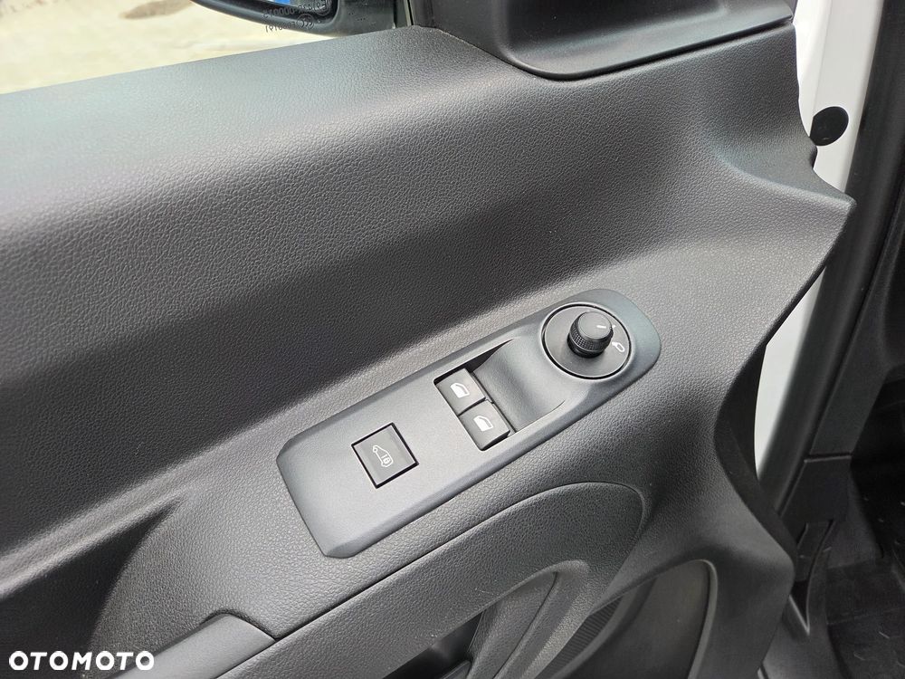 Peugeot Partner - 13