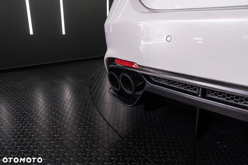 Alfa Romeo Giulia 2.9 Bi Turbo V6 Quadrifoglio - 23
