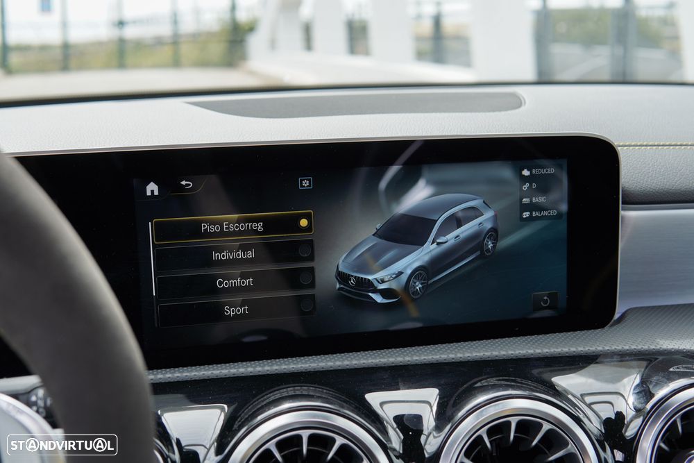 Mercedes-Benz A 45 AMG S 4Matic+ - 42