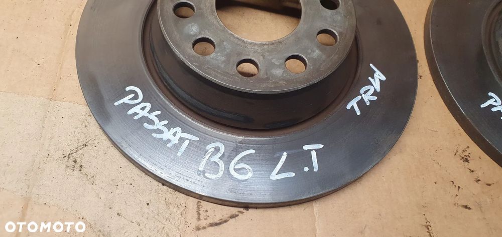 Tarcze hamulcowe tył tylne klocki VW Passat B6 - 8