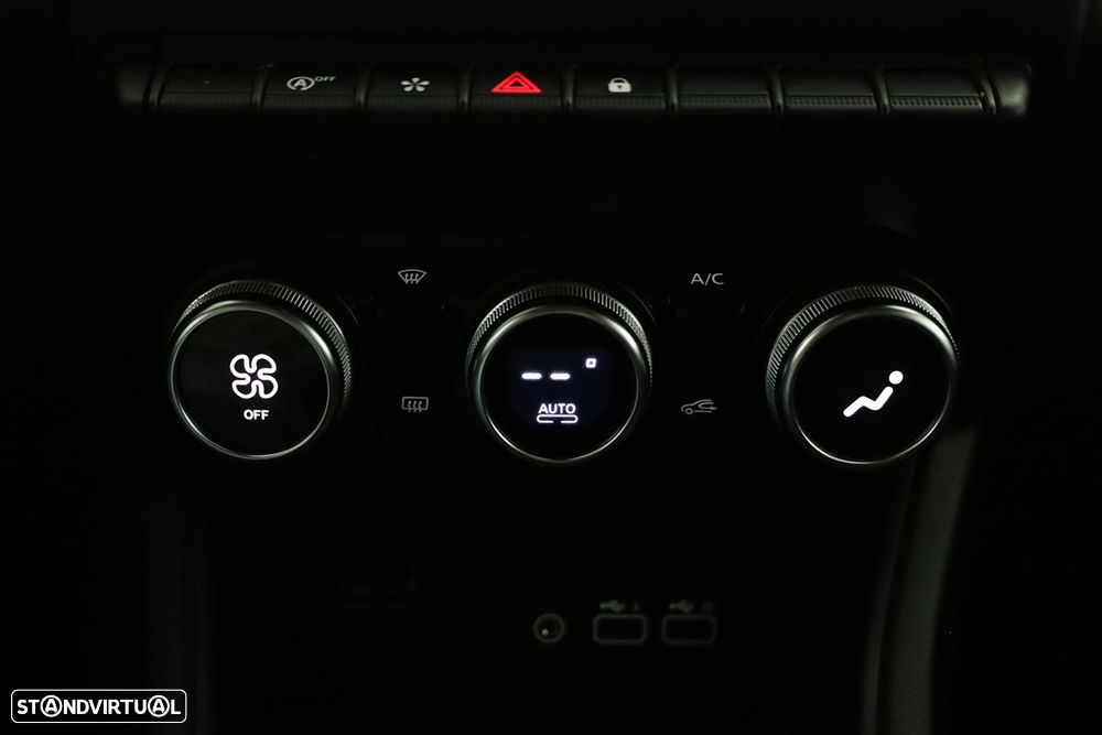 Renault Captur 1.0 TCe Techno Bi-Fuel - 12