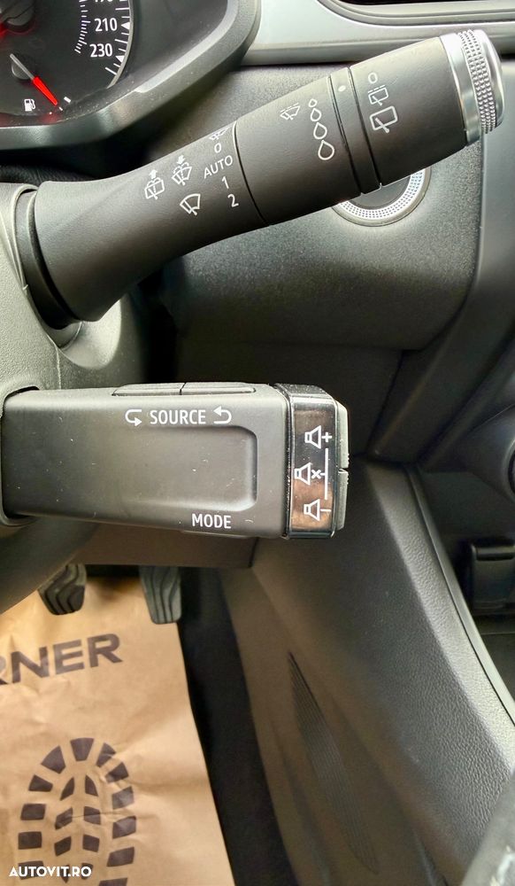 Renault Captur MHEV 140 Techno - 25