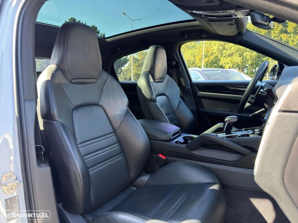 Porsche Cayenne Coupé E-Hybrid Tiptronic S - 25
