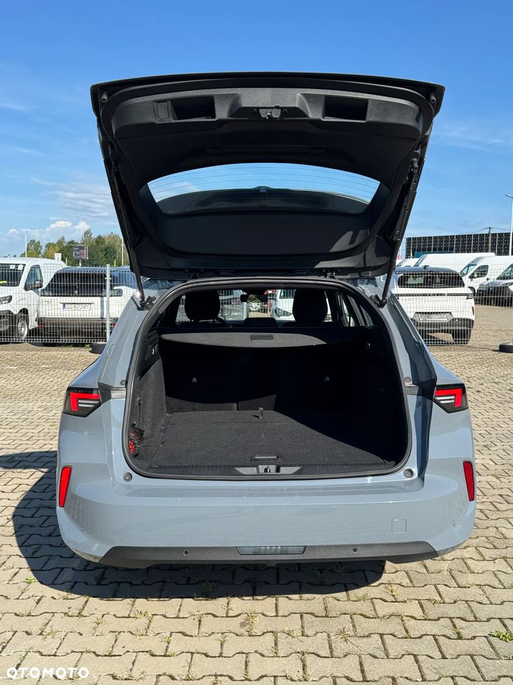 Opel Astra 1.2 T Edition S&S - 10
