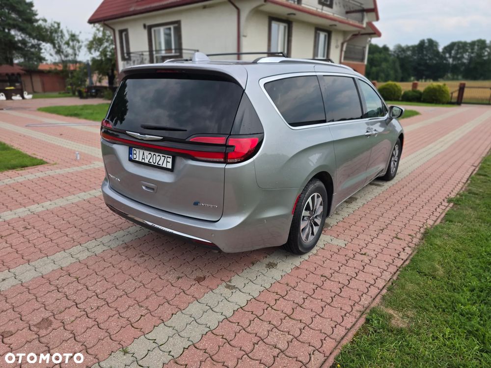 Chrysler Pacifica - 3