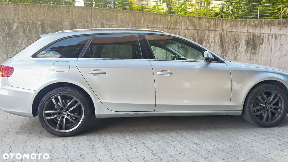 Audi A4 Avant 2.0 TDI - 17