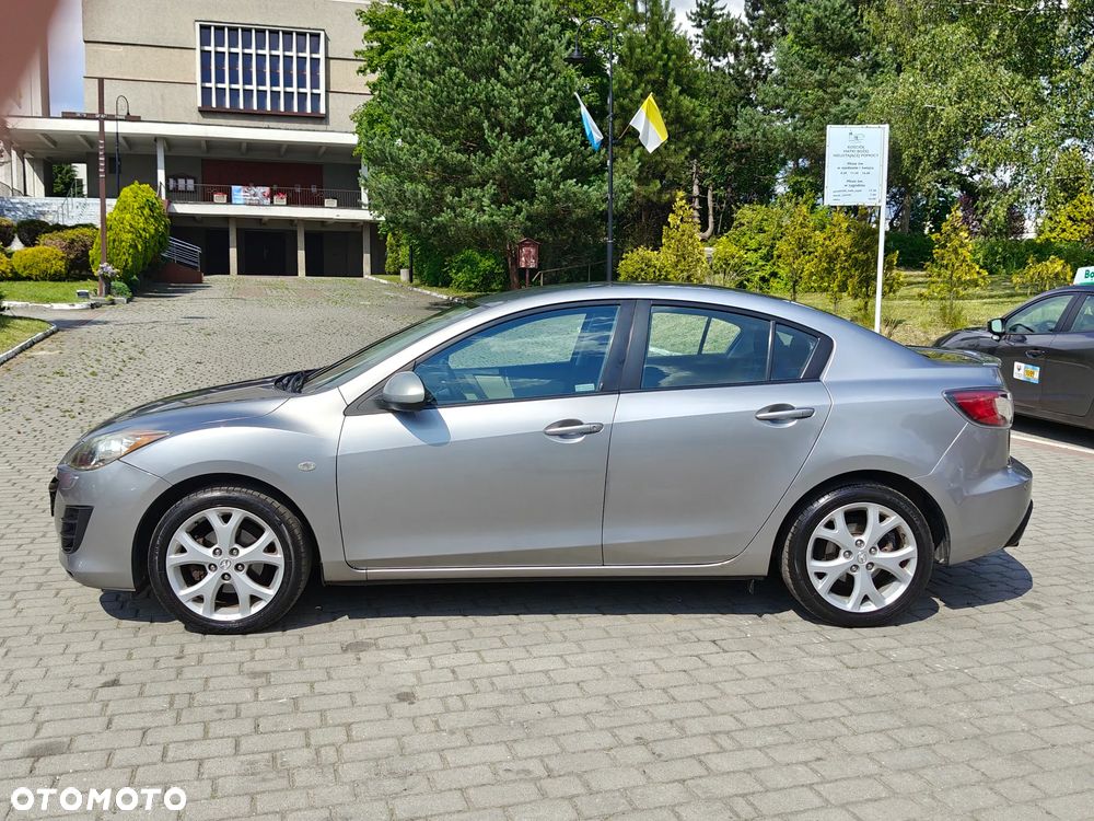 Mazda 3 1.6 CD Exclusive + - 9
