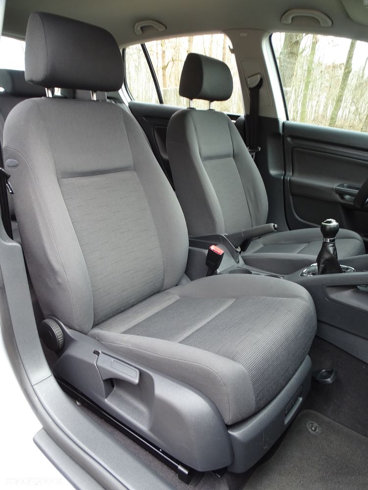 Volkswagen Golf - 16