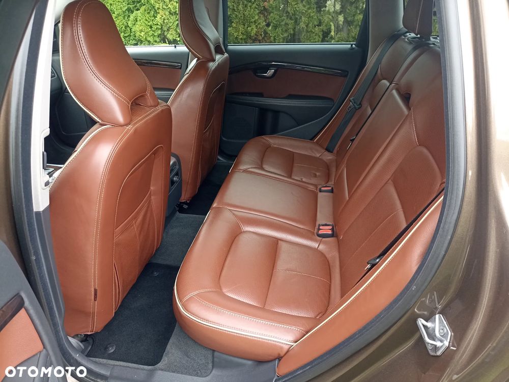 Volvo XC 70 - 8