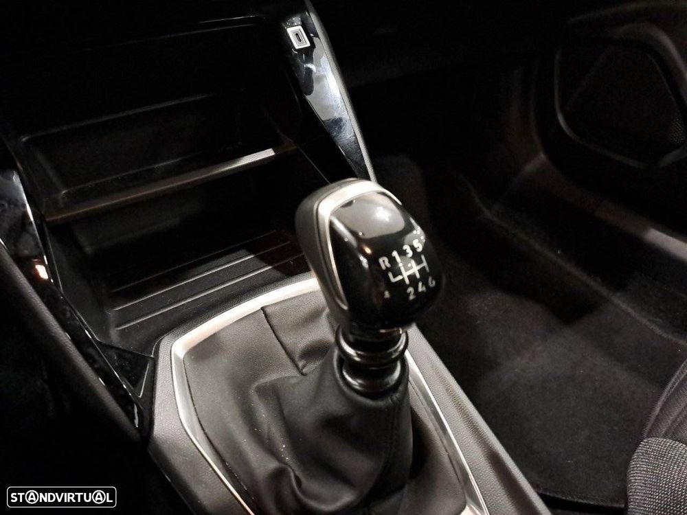 Peugeot 2008 1.2 PureTech Active - 14