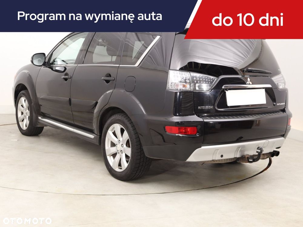 Mitsubishi Outlander - 6