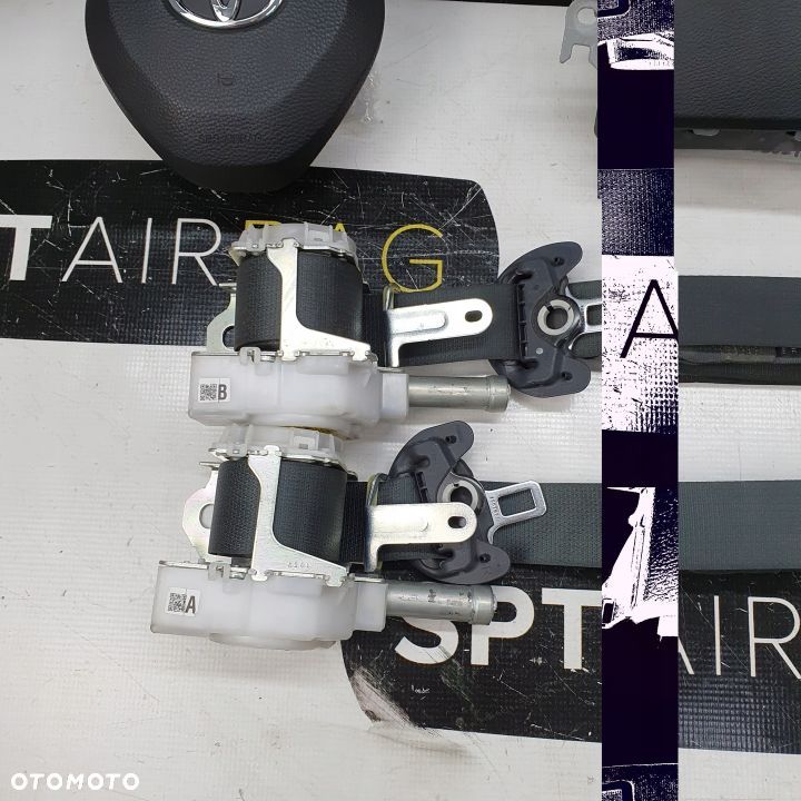 TOYOTA COROLLA E21 DESKA ROZDZIELCZA KONSOLA KOKPIT PULPIT PODUSZKI AIRBAG AIR BAG PASY KIT SET - 10