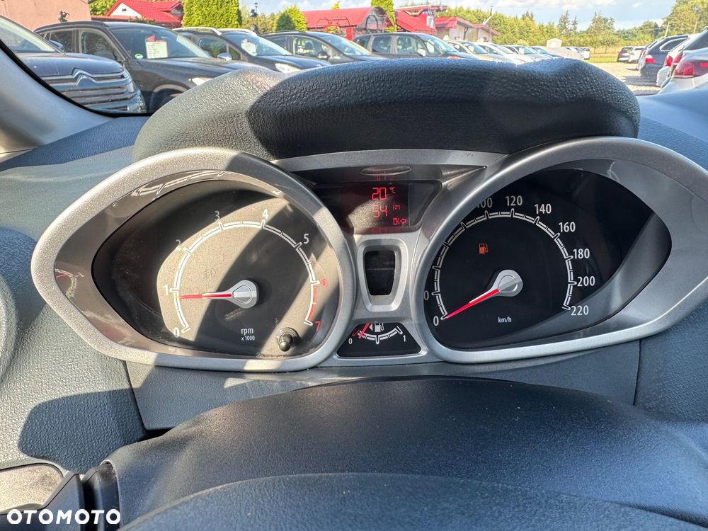 Ford Fiesta - 10