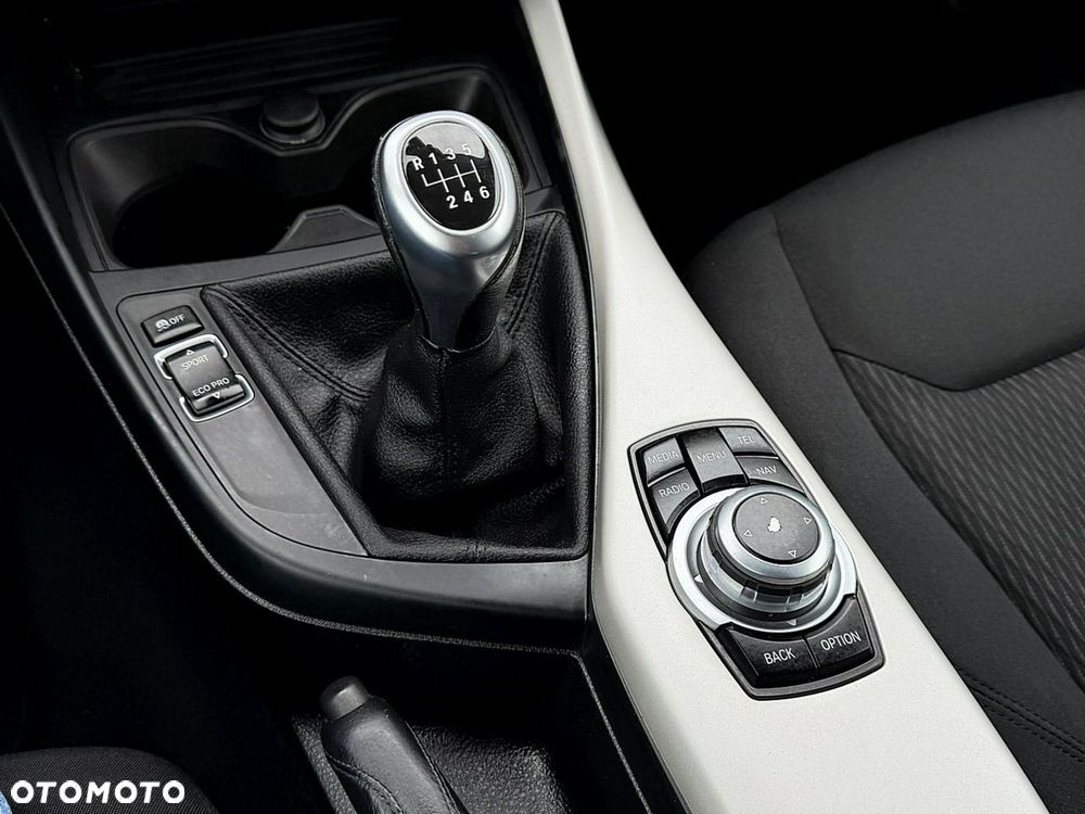 BMW Seria 1 - 19