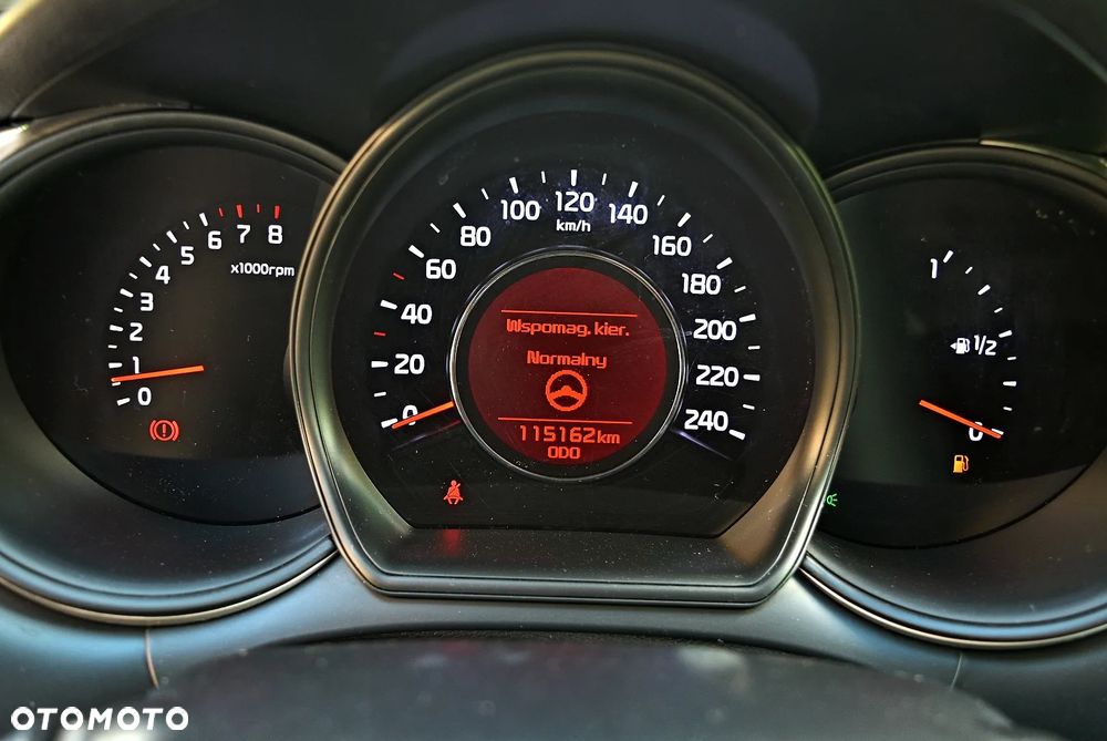 Kia Ceed 1.4 CVVT Dream Team Edition - 24