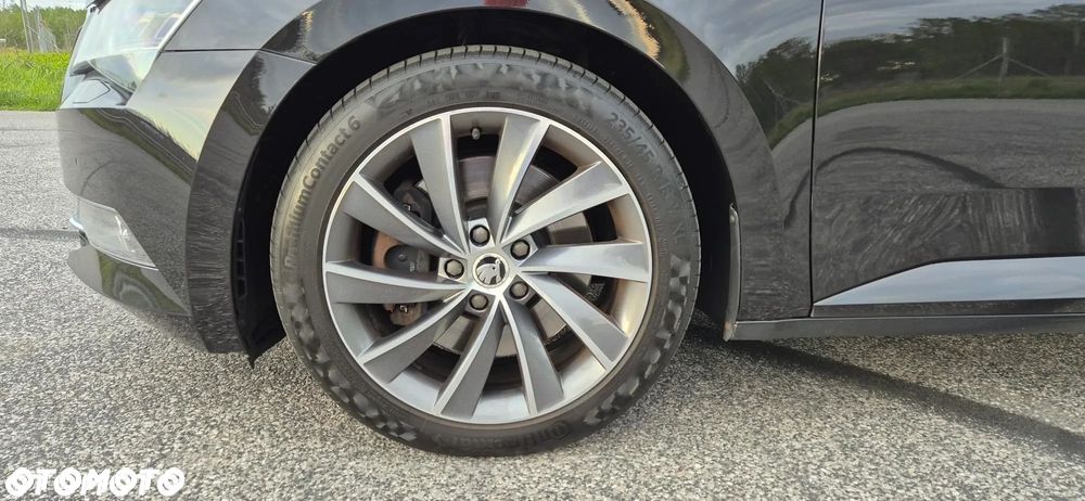 Skoda Superb 2.0 TSI 4x4 L&K DSG - 8