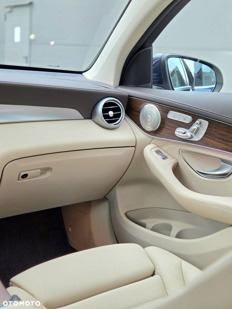 Mercedes-Benz GLC 220 d 4-Matic - 33