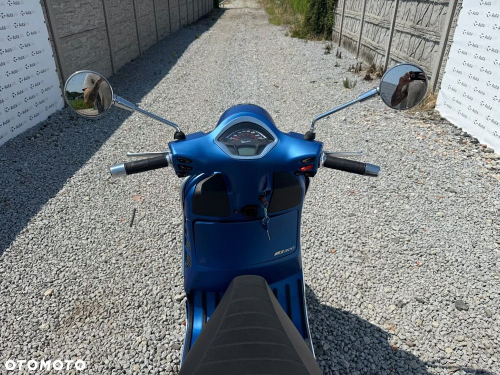 Piaggio Vespa - 10