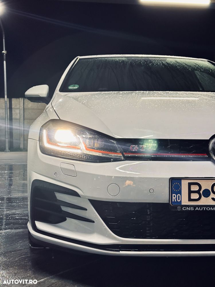 Volkswagen Golf - 12