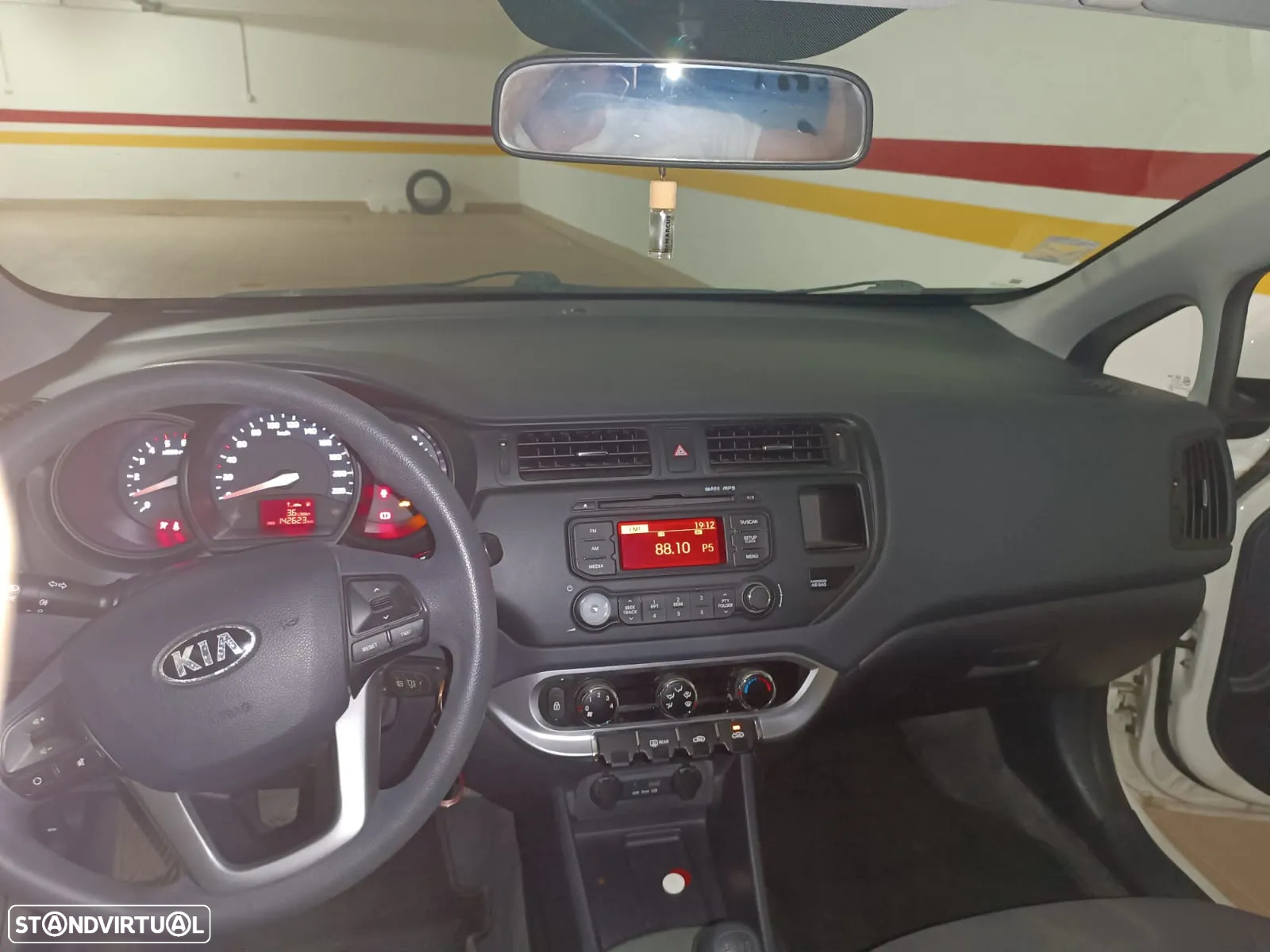 Kia Rio 1.1 CRDi EX - 9