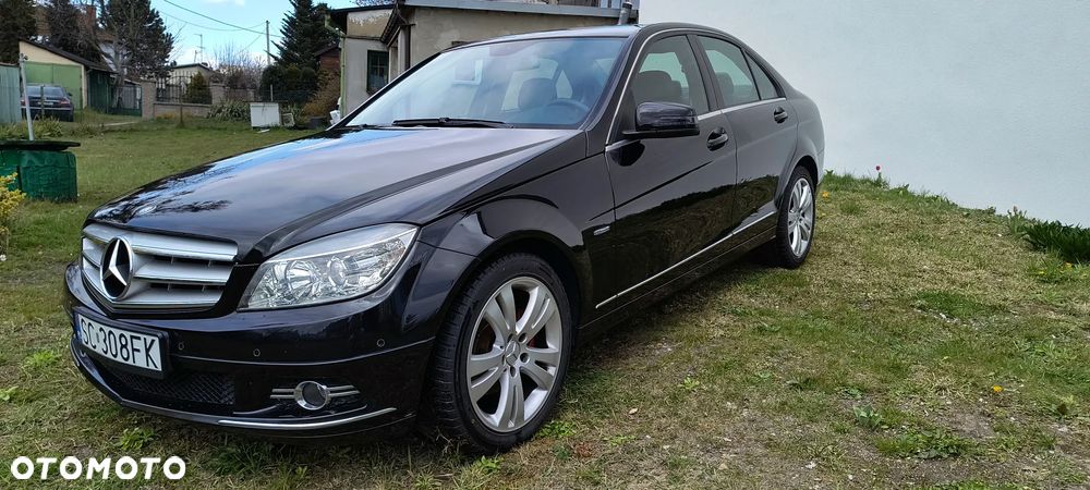 Mercedes-Benz Klasa C 180 CGI BlueEff Avantgarde - 11