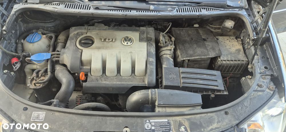 Volkswagen Touran 2.0 TDI Highline - 6