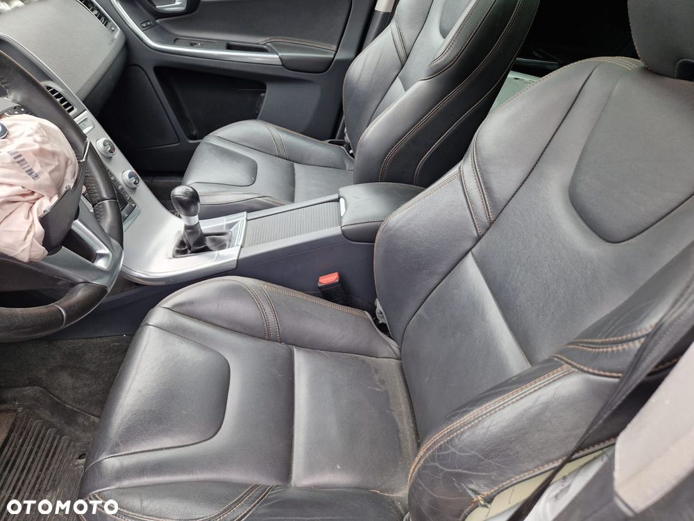 Volvo XC 60 D4 AWD Summum - 14