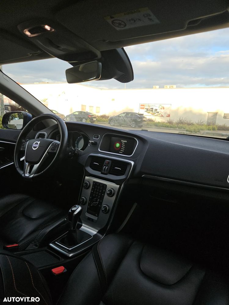 Volvo V40 D2 Ocean Race - 13