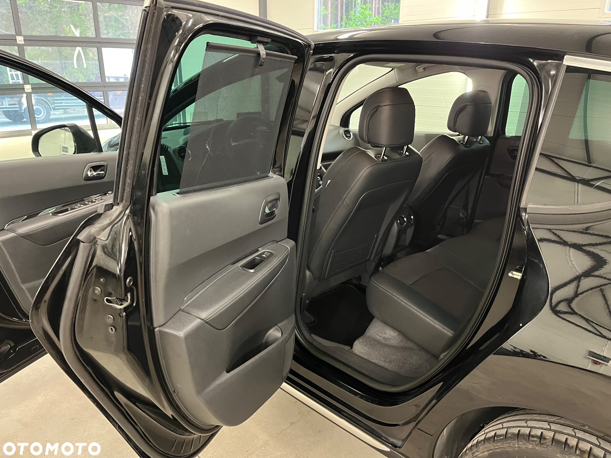 Peugeot 3008 1.6 BlueHDi Allure S&S - 15
