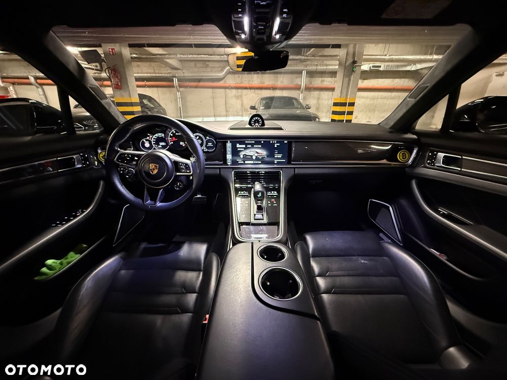 Porsche Panamera Turbo - 11