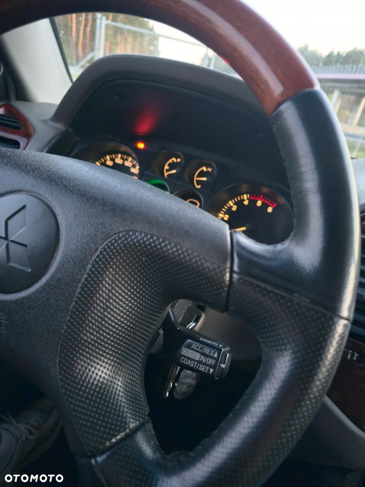 Mitsubishi Pajero 3.2 DI-D Dakar - 6