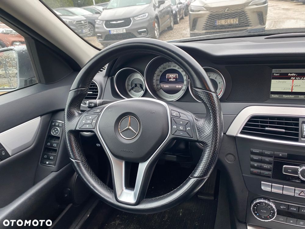 Mercedes-Benz Klasa C 180 (BlueEFFICIENCY) Avantgarde - 30